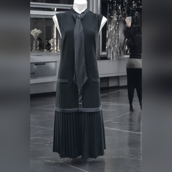 Iconic Fink Modell 1960s Black Satin Bow Tie Sleeveless Shift Dress Pleated Midi - Picture 5 of 12